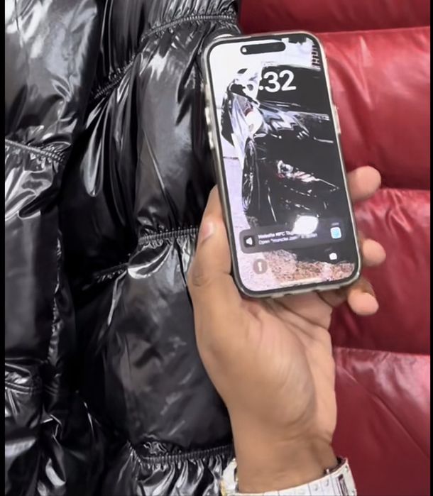 Geaca Moncle r Maya puffer lucioasa NFC activ