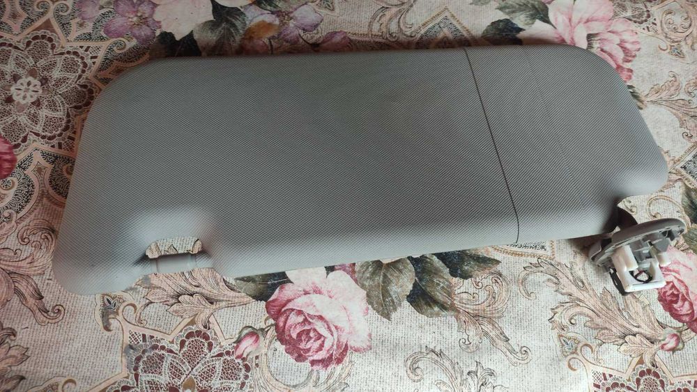 Десен сенник за Тойота Аурис 2008 г