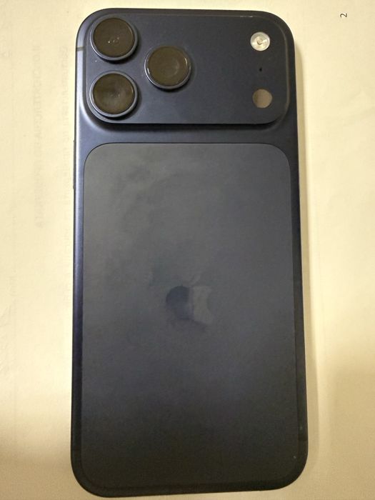 Iphone 17 pro max 256 GB deep blue като нов