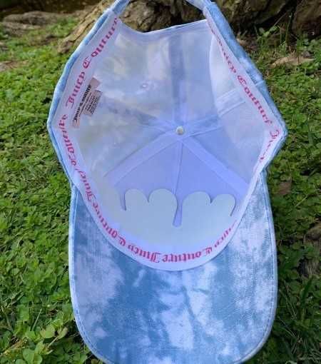 Шапка с козирка -Juicy Couture