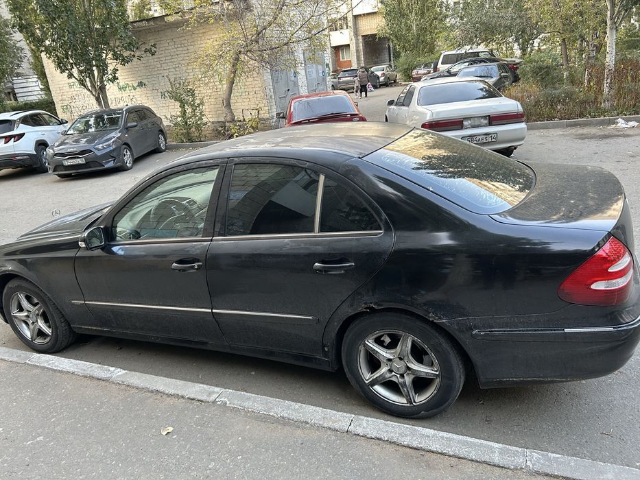 Мерседес Е240 в кузове W211