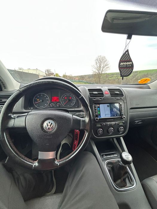 Vând vw Golf 5 in stare bună