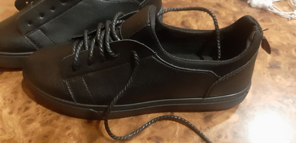 Продам мужские кеды