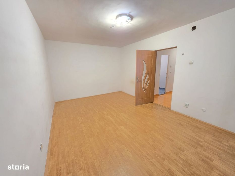 Chirie Apartament 2 Camere decomandat Centrul Civic Str.Toamnei Cec