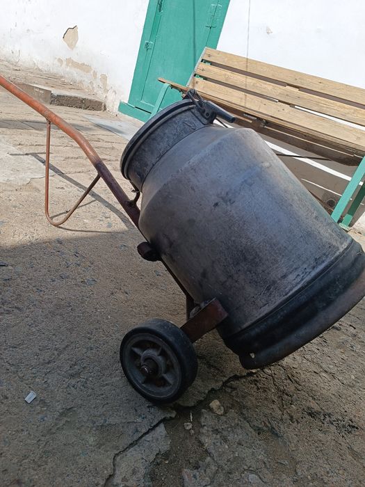 Продам флягу с телегой