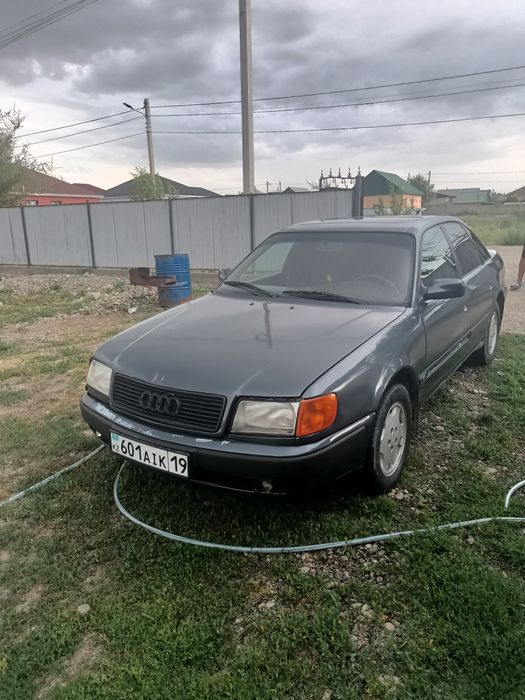 Продам Ауди с4 объем 2.3