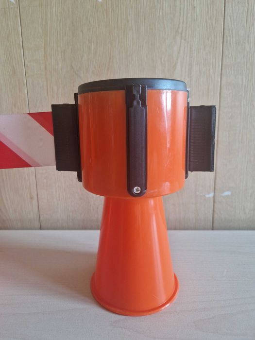 Блок с вытяжной лентой