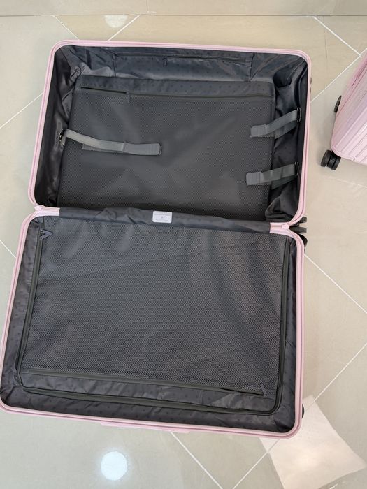 Продам чемодан Rimowa