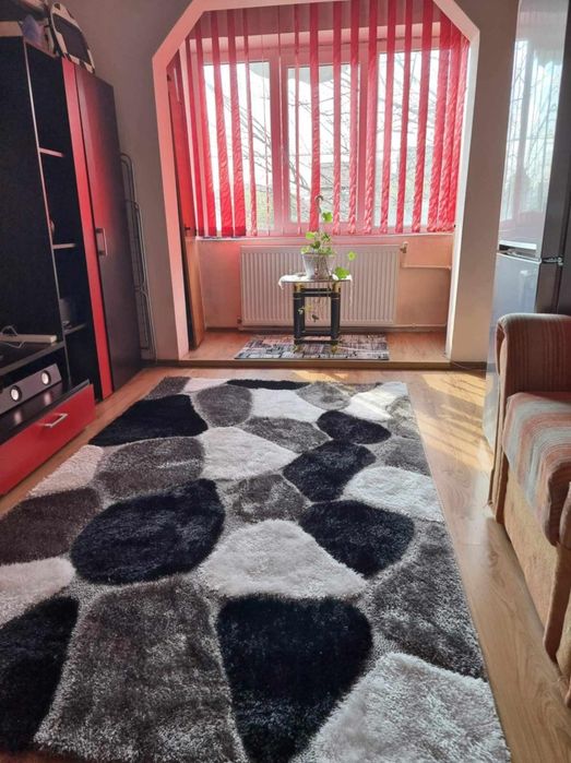 Garsoniera de vânzare