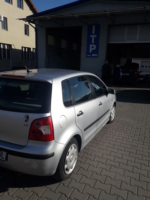 Vand auto ww pollo 1.2 benzina din anul 2004  pe benzina 47 kw