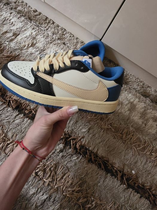 Adidași Nike mărimea 36