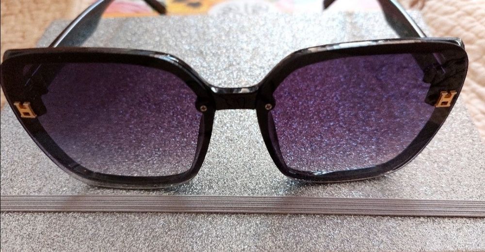 Продаются очки Hermes