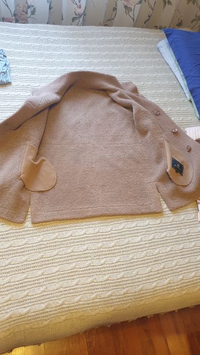 Продаю куртка женская