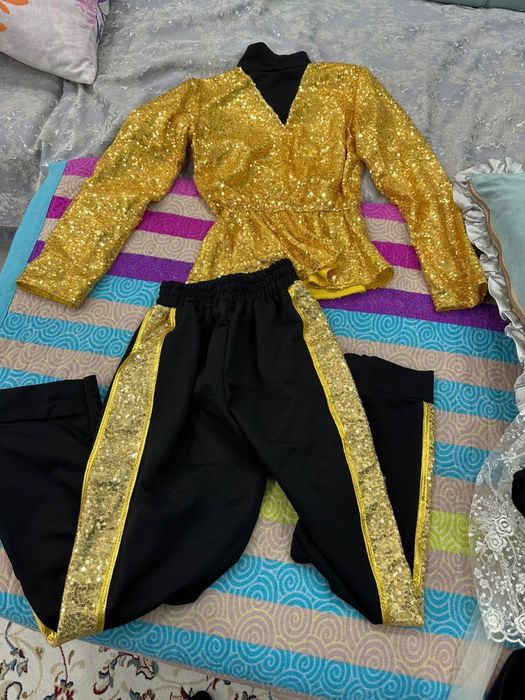 Продам детский костюм