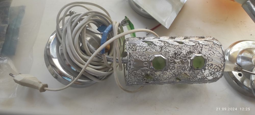 Светильники настенные