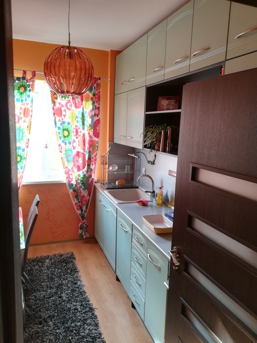 Дава се под наем Тристаен апартамент в Пловдив, Западен - 70 кв.м за 382.5 € - Снимка #2