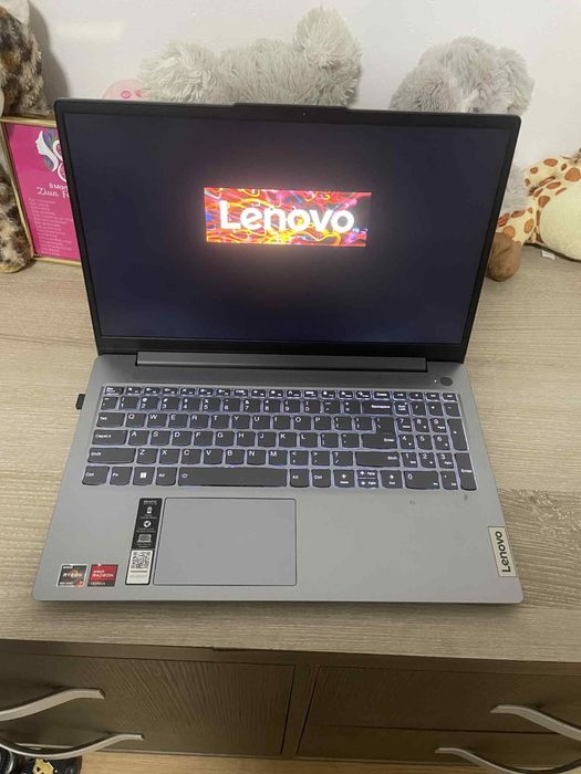 Laptop Lenovo ca nou
