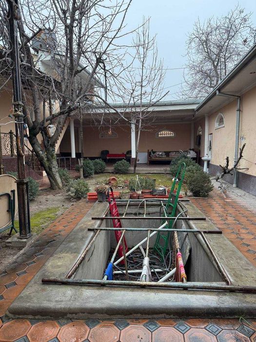 ПРОДАЕТСЯ угловой участок 5,17 сот, дом Узбекфильм, без маклер