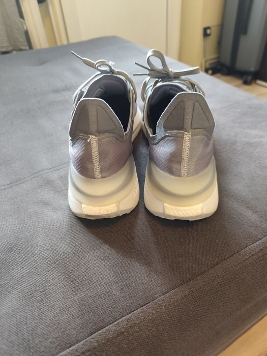 Adidași Boost Avryn Adidas SPORTSWEAR