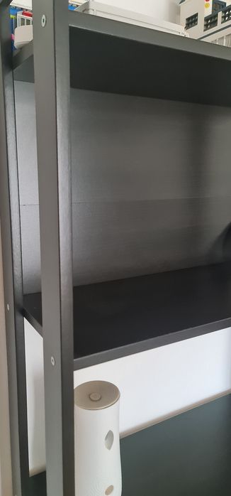 Raft bibliotecă / etajeră neagră – stare foarte bună