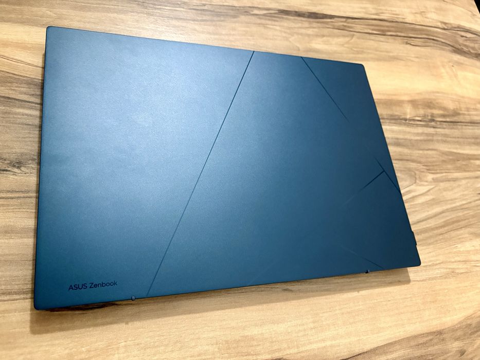 Продам ноутбук Asus Zenbook