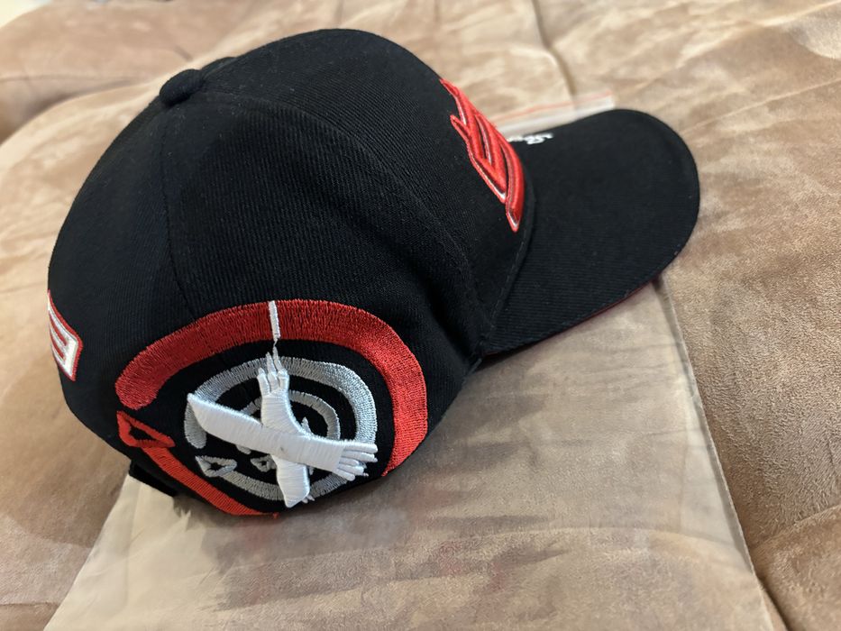 Шапка на Jorge Lorenzo 99