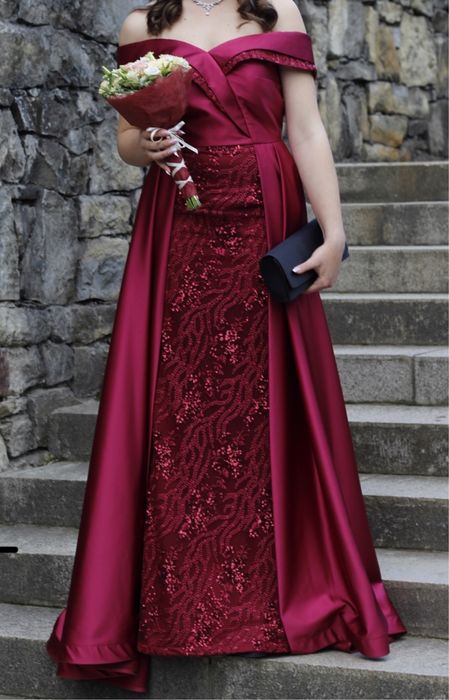 Официална рокля в цвят бордо