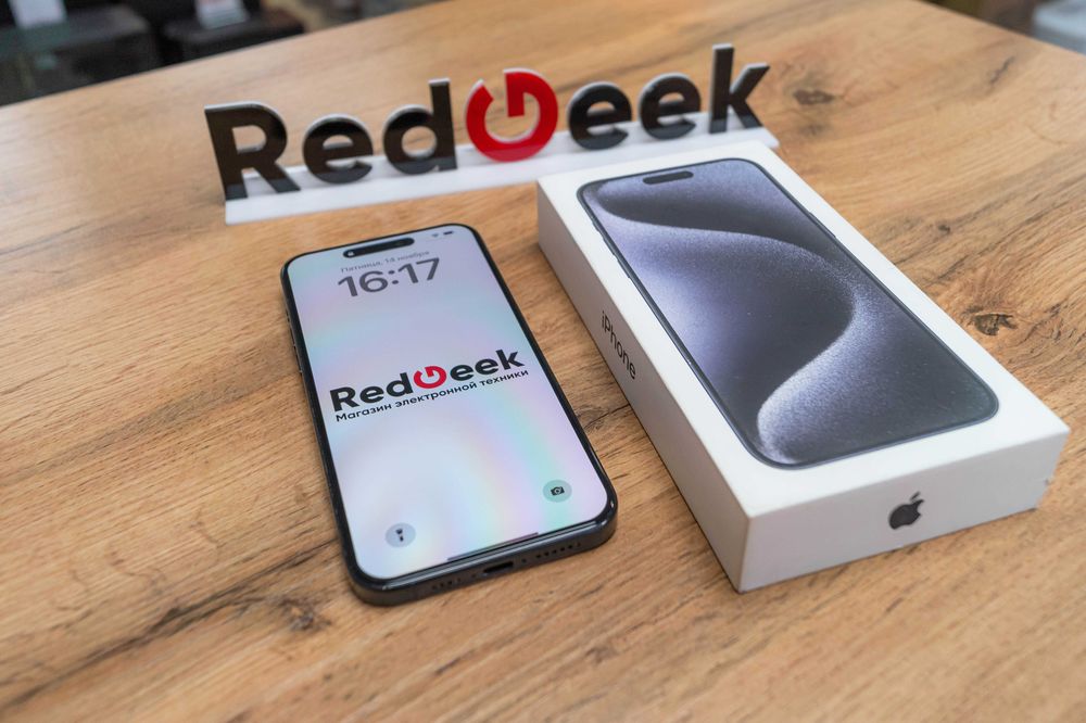 iPhone 15 Pro Max  256GB Магазин Red Geek