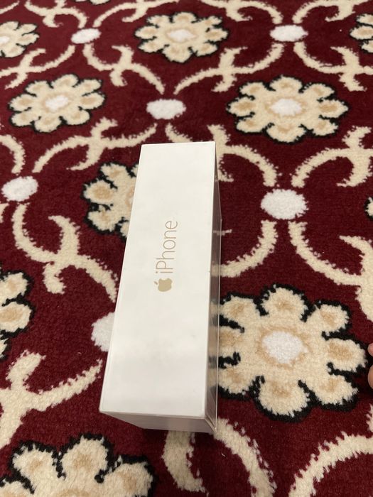 Коробка от Айфона