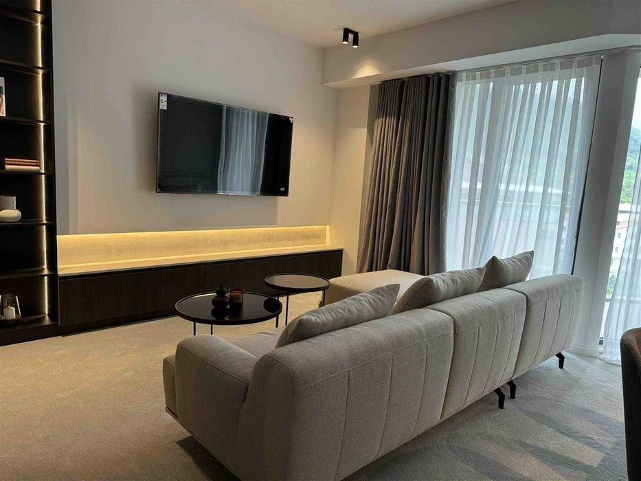 Дава се под наем Двустаен апартамент в Бургас, Славейков - 70 кв.м за 249.9 € - Снимка #1