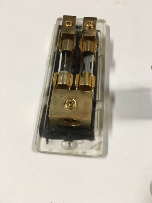 Sigurante alimentare audio de mare putere , papuci mufe , conectori