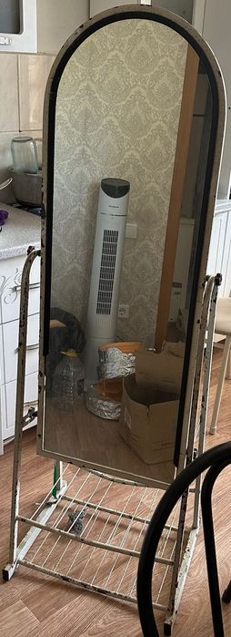 Продам зеркало напольное