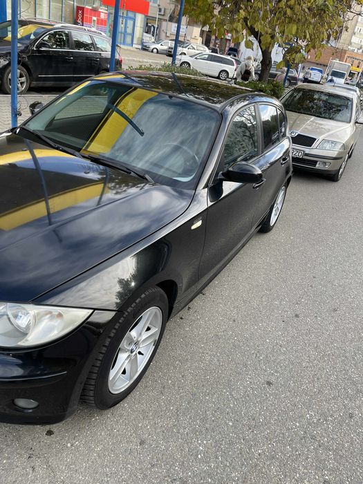 BMW SERIA 1 2.0d  s-au schimb