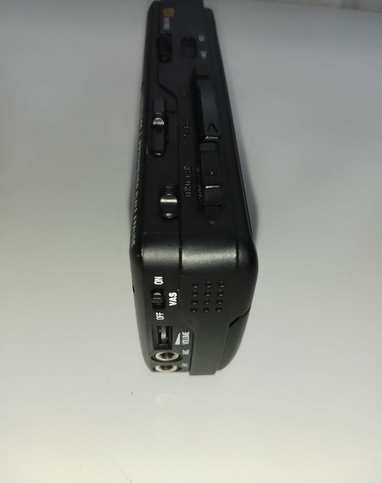 Компактен ретро диктофон LLOYTRON V189 Договаряне на цената!