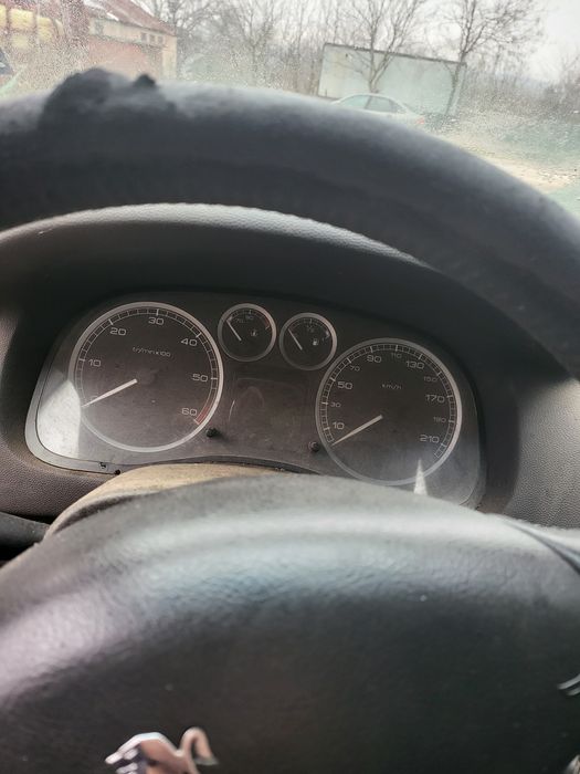Пежо 307 2.0 Hdi.  НА ЧАСТИ