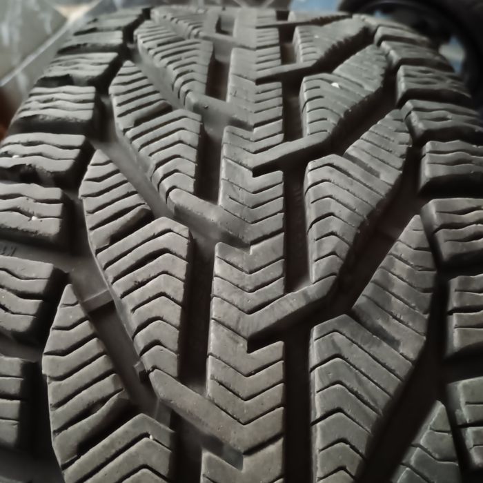 Зимни гуми и джанти 205/60/16