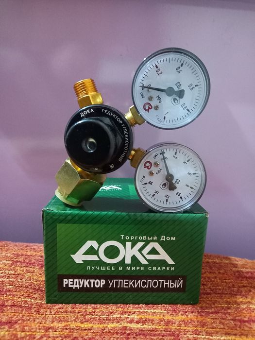 Редуктор кислородный,углекислот,пропановый. Регулятор с расходомером.
