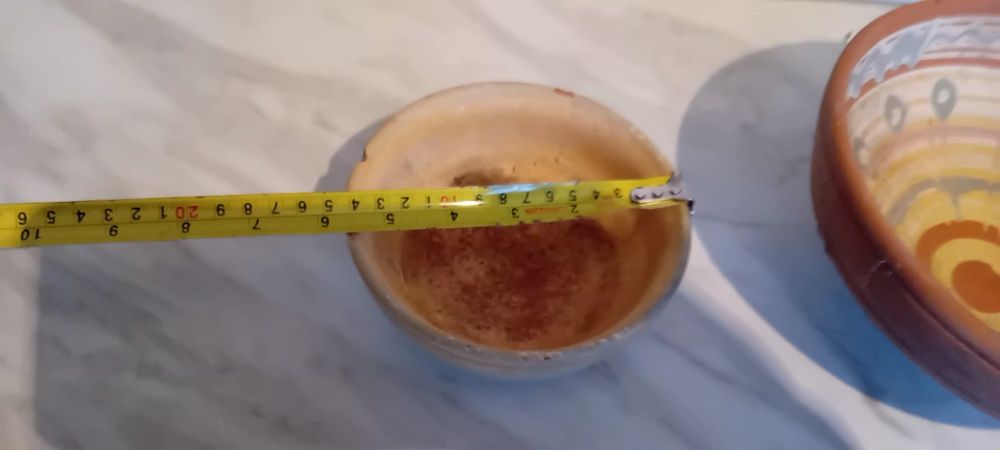 Стари порцеланови и керамични изделия.