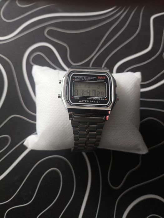 Часы водонепроницаемые