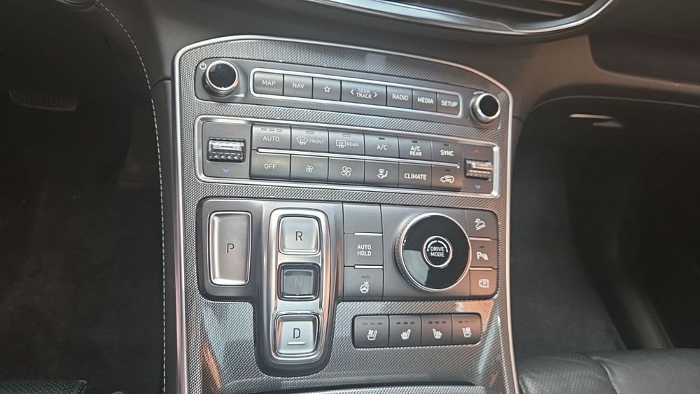 HYUNDAI santa fe 2022 /23full