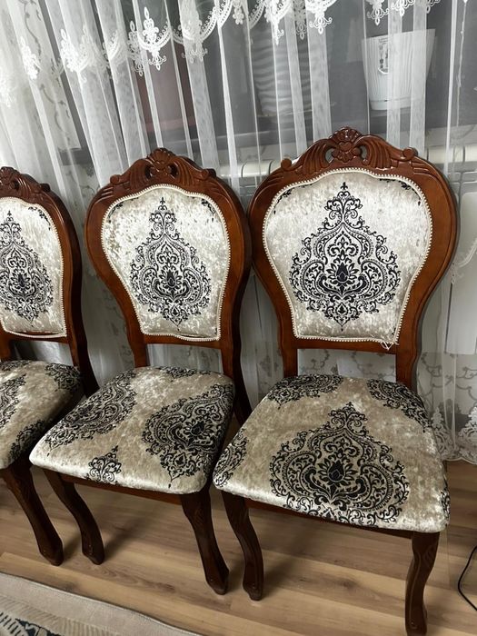 Продам стол со стульями