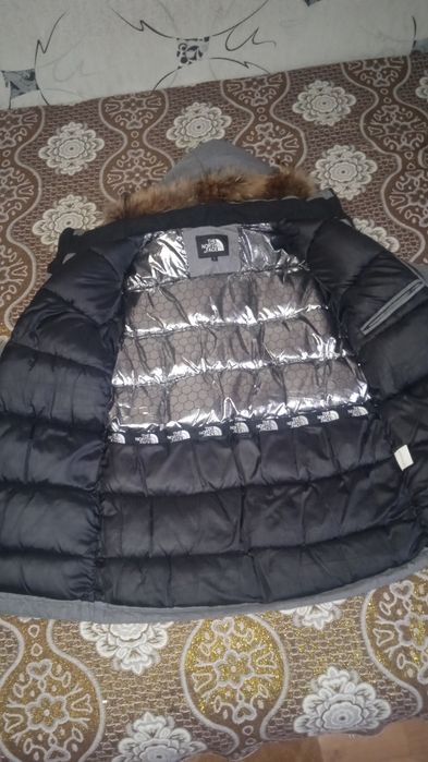 Куртка в идеальном состоянии