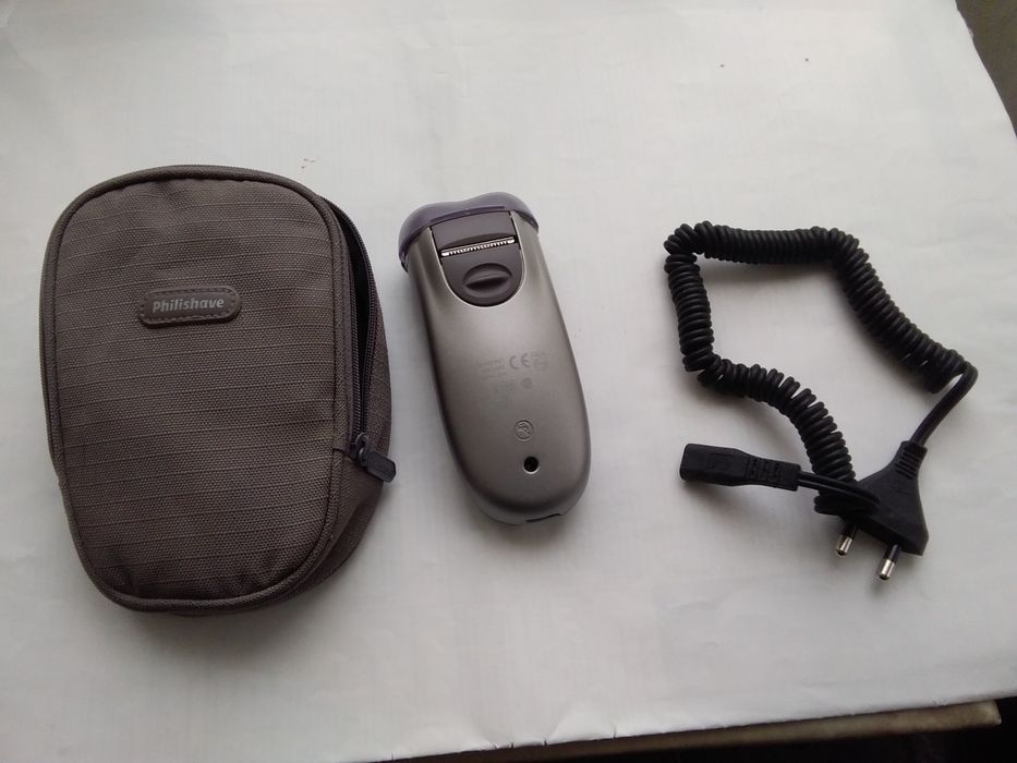 Aparat de ras Philips