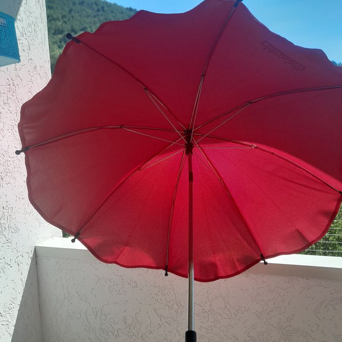 Чадърче и стойка за чаша