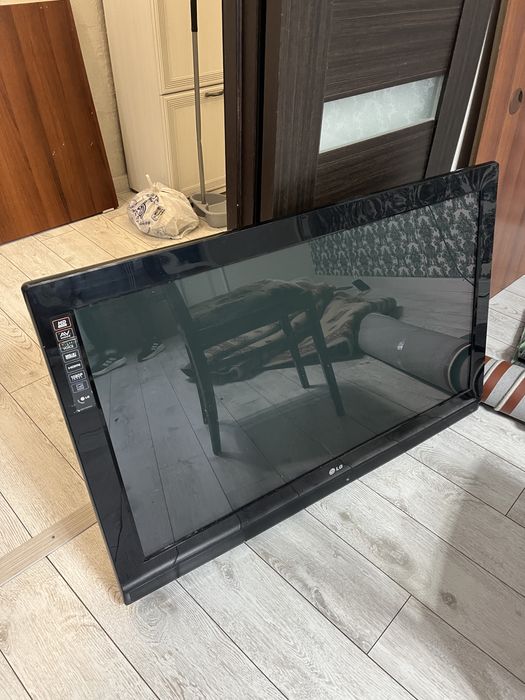 Продам телевизор LG