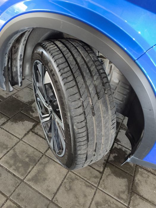 Michelin Primacy 4 - 235 / 45 / 20 R Летни
