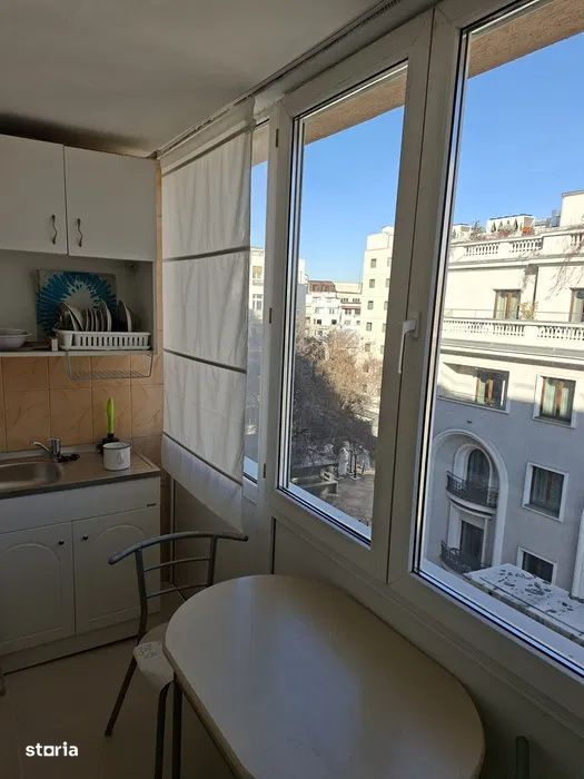 Inchiriere garsoniera ATHENE PALACE