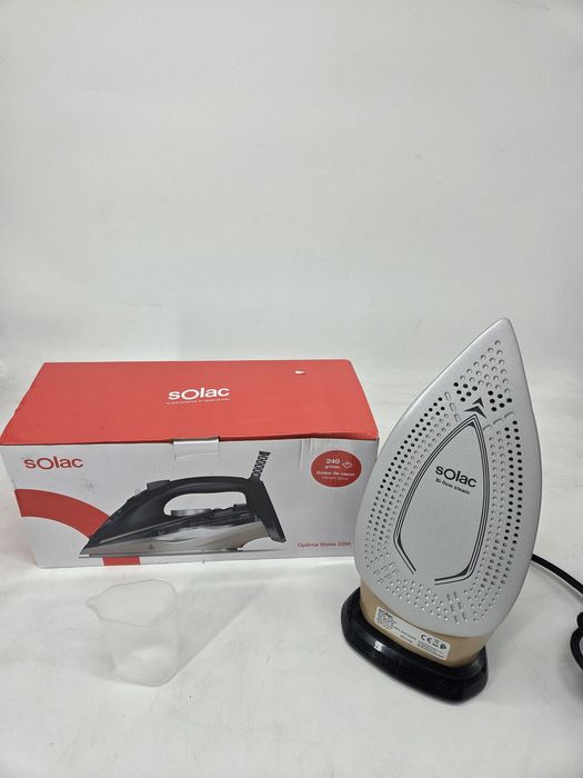 Чисто нова парна ютия Solac Optima Shine 3200. Мощност: 3200W.