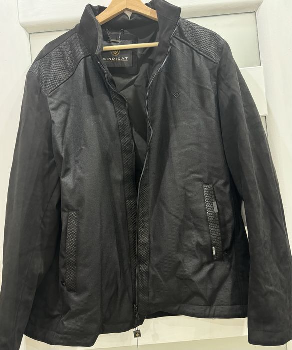 Продам новую куртку