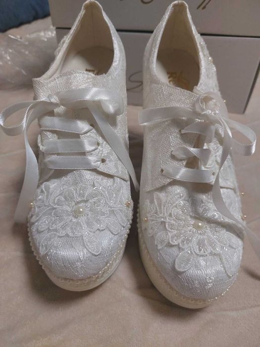 Дамски обувки кецове